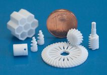 3D printed ceramic worm screw as well as bio screw, gear group, coil and honeycomb body made of alumina